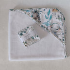 Coffret Cadeau Naissance – Cape de Bain & Lingettes Lavables Personnalisés | L'Atelier de Megh