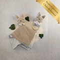 Coffret naissance Éveil avec doudou et hochet crochetés assortis, plusieurs animaux au choix