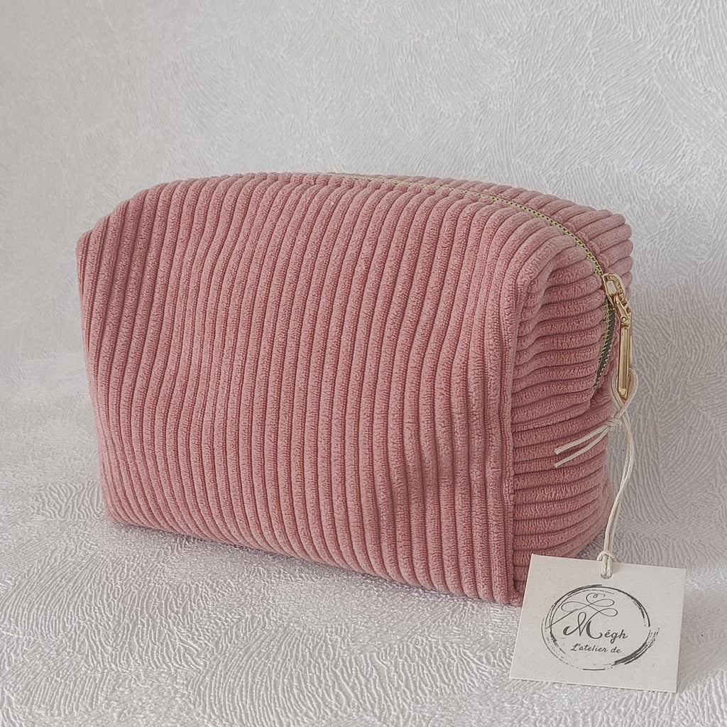 Grande trousse de toilette en velours côtelé vieux rose avec zip doré, L'Atelier de Megh