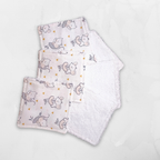 Lot de 6 lingettes lavables bébé motif souris ballerine et cœurs dorés. Face éponge bambou blanche visible.