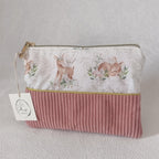 Pochette plate bimatière — haut tissu faons aquarelle fond blanc, bas velours côtelé vieux rose, zip doré